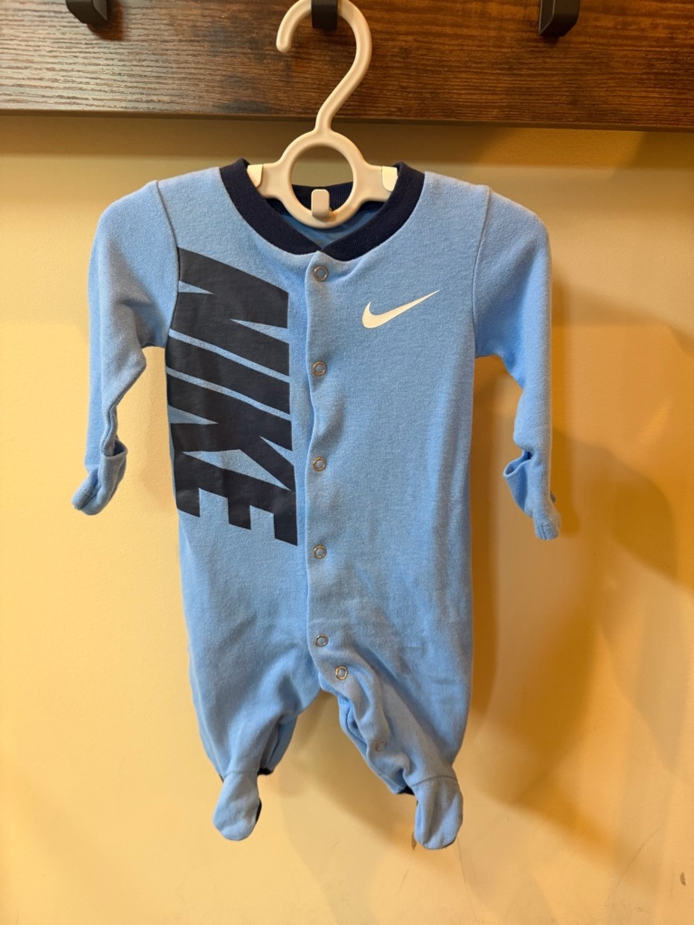 Nike Baby Boy Footie Pajamas Size 3 Months